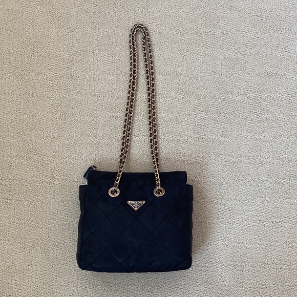 Prada Nylon Bag (Vintage) - Picture 4 of 10